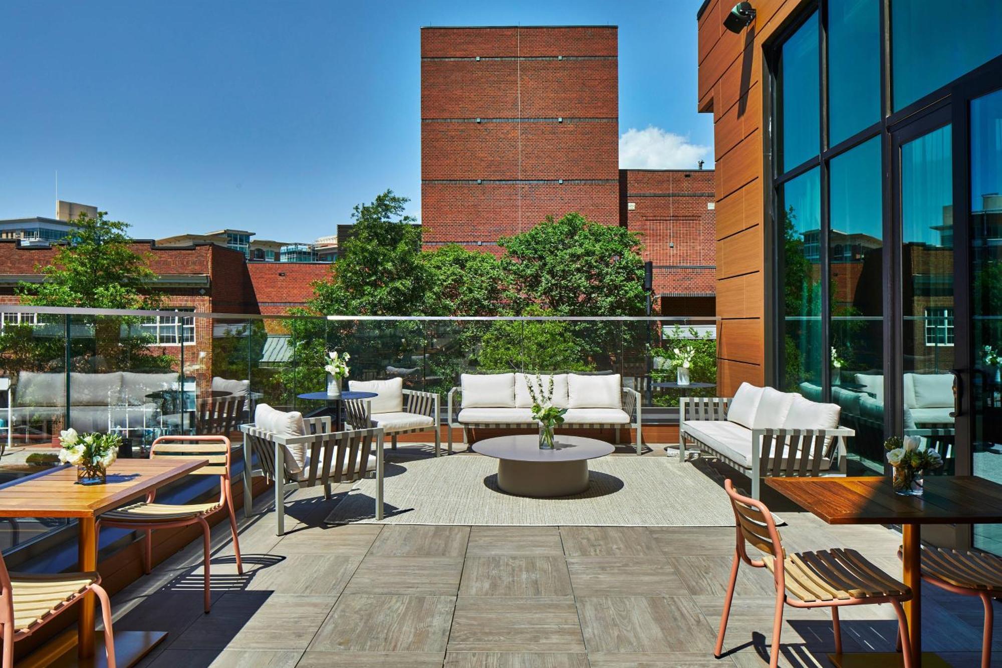 Ac Hotel By Marriott Greenville Exterior photo